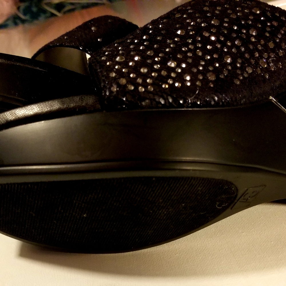 Sparkly Toe Loop Sandals - New - Size 10 - image 5